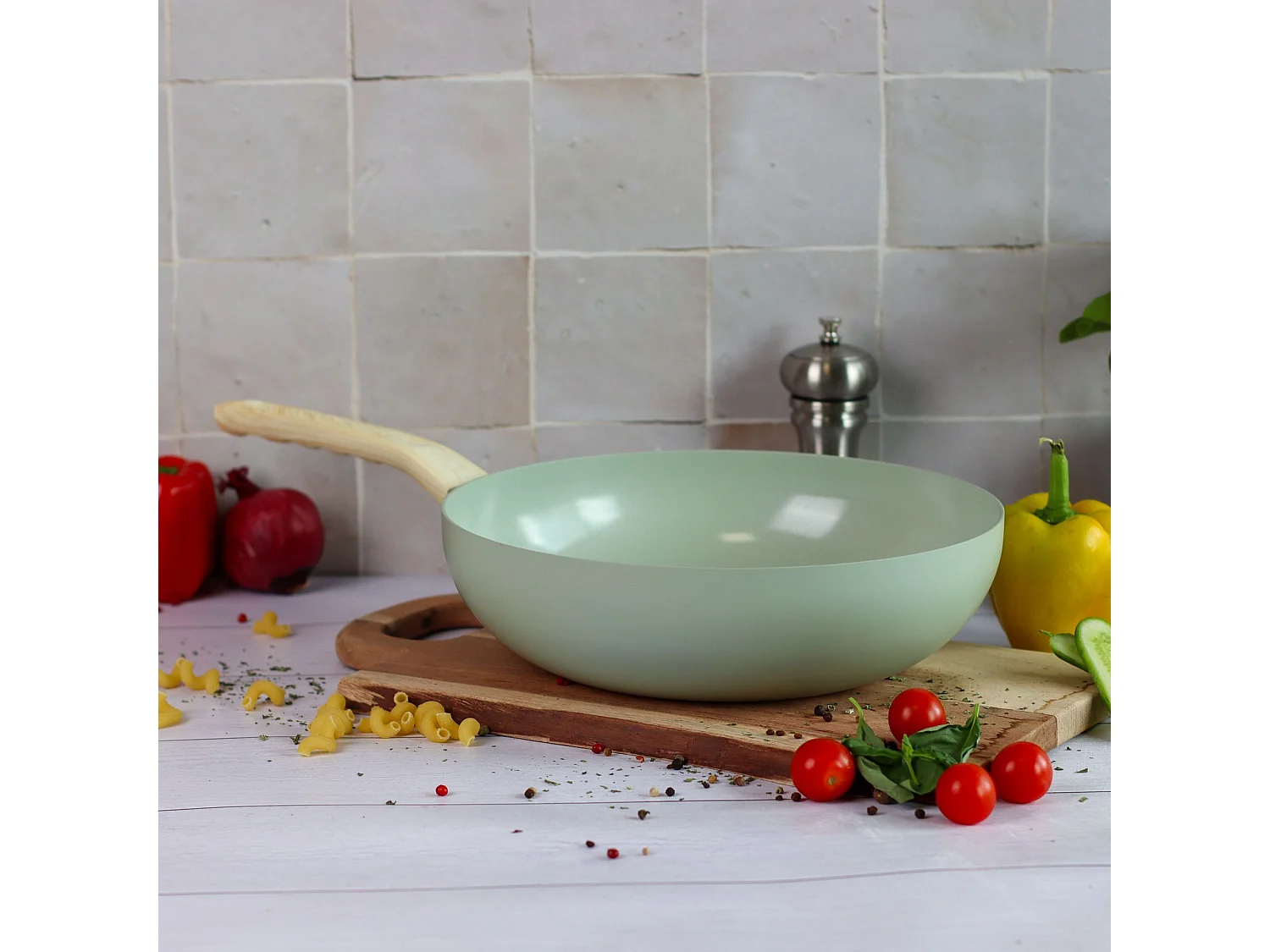 Menastyl - Wok 28cm Colorama Celadon - En Aluminium - Revetement Antiadhesif En Ceramique
