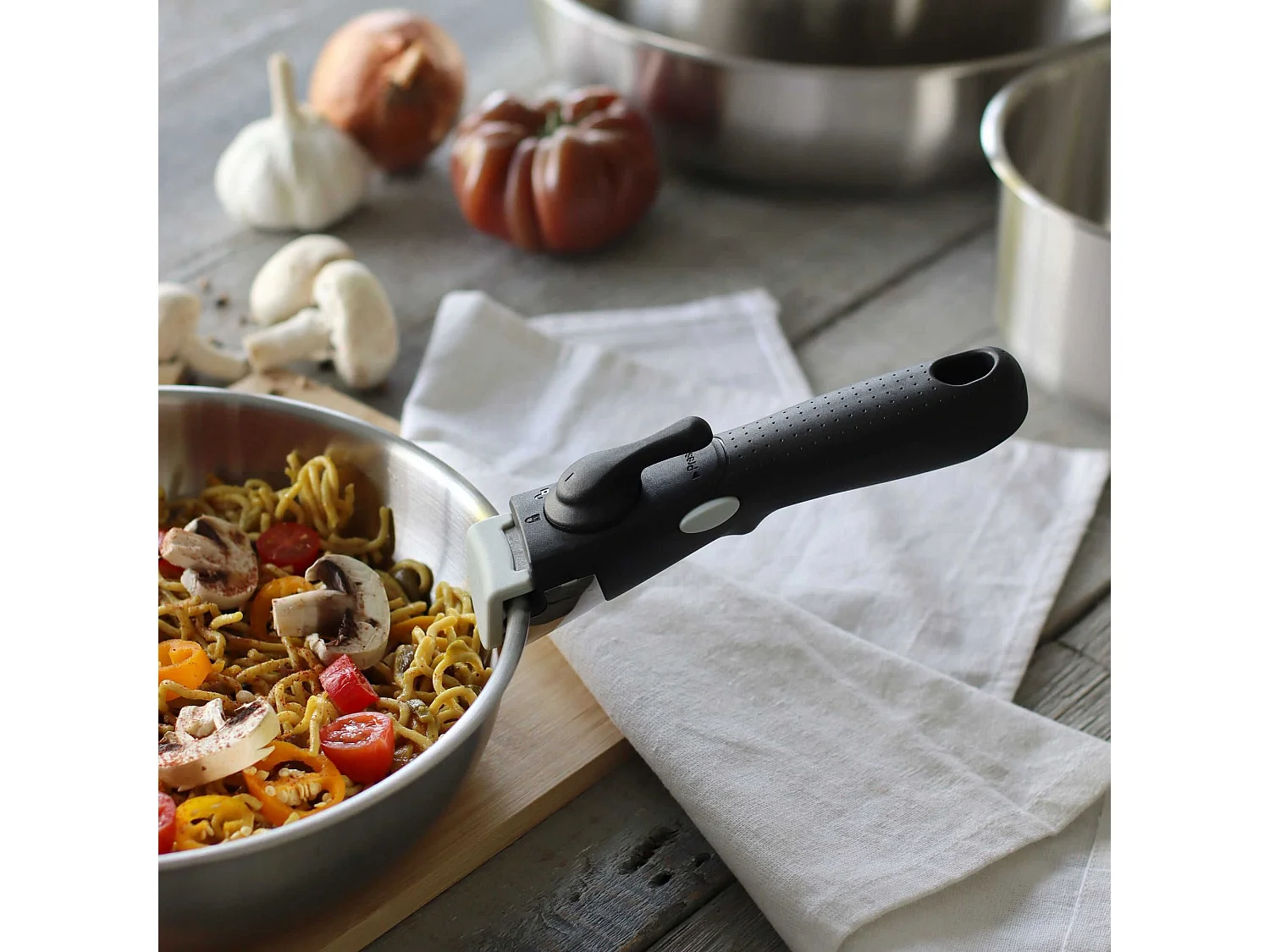 Menastyl - Set 9 Pieces Iris Poele Casserole Wok Poignee En Acier Inoxydable Inducti