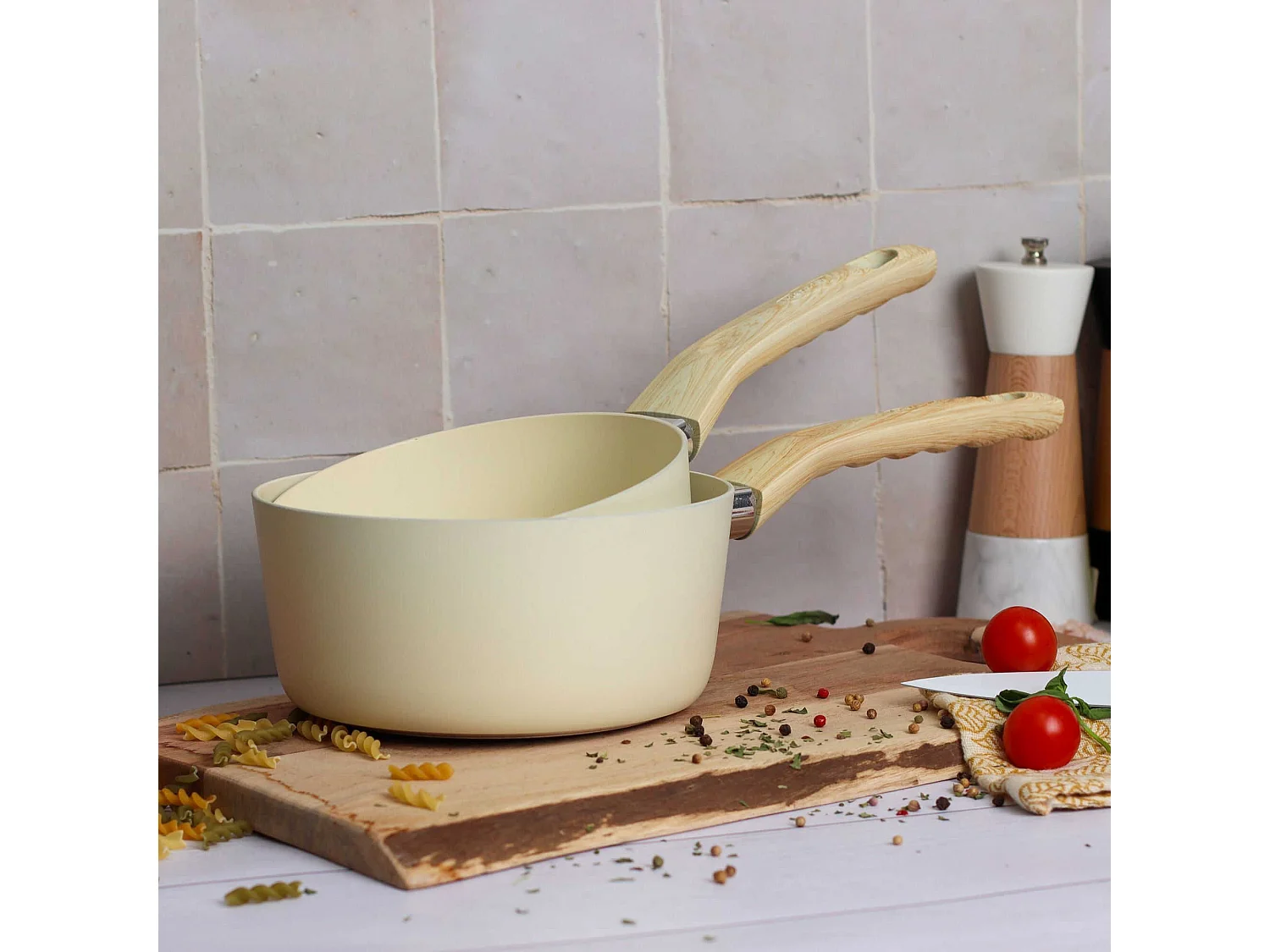 Menastyl - Set De 7 Pièces Colorama Crème - Poêles/casseroles/faitout - En Aluminium - Revêtement Antiadhésif En Céramique