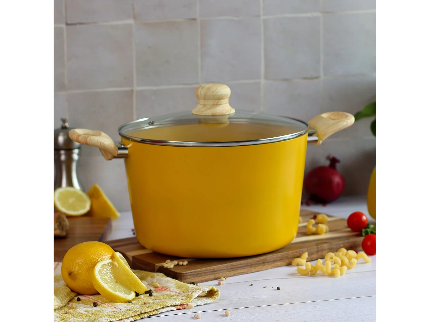 Menastyl - Faitout 24cm Colorama Safran- En Aluminium - Revetement Antiadhesif En Ceramique