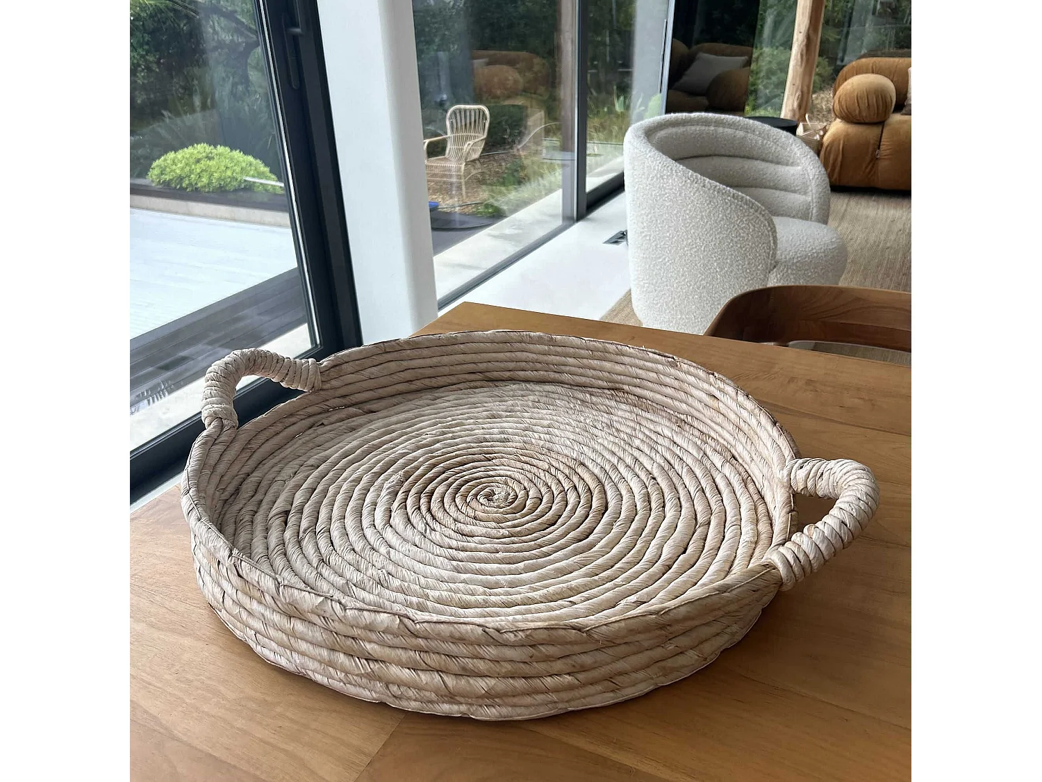 Now's Home - Plateau Rond En  Fibres D' Abaca D48cm X H8.5cm Avec Poignees Dounia