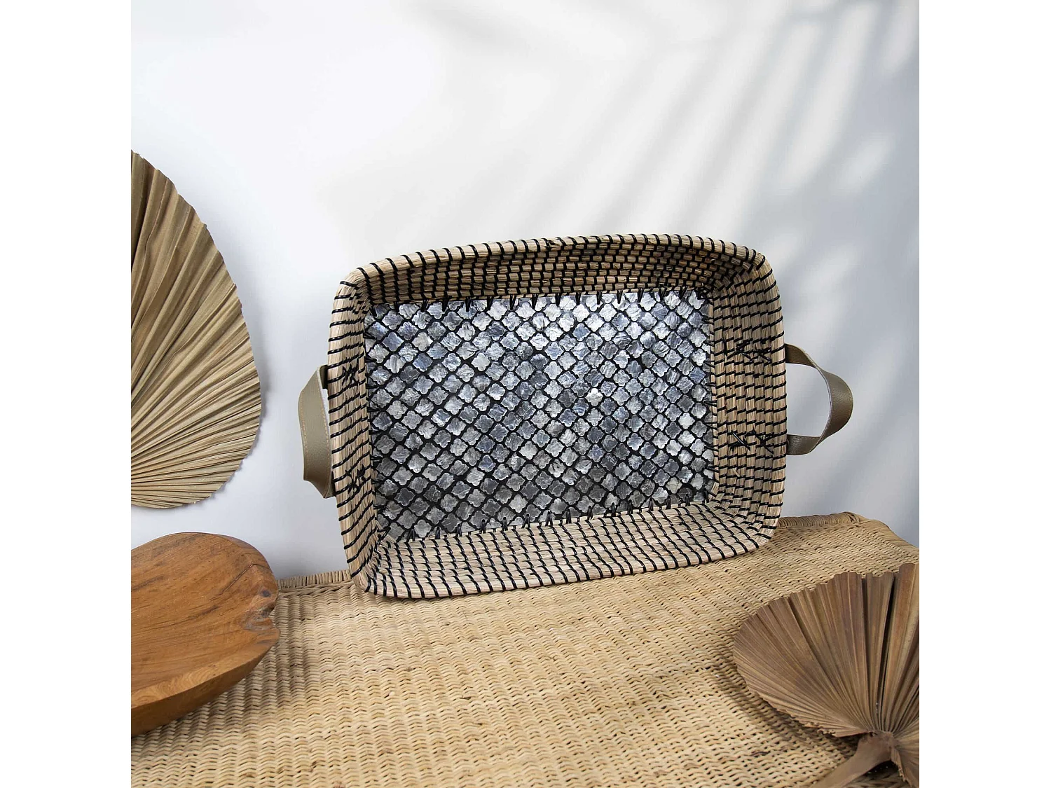 Now's Home - Plateau Rectangle En Jonc De Mer Et En Nacre 50x35 Hauteur 9cm Kos