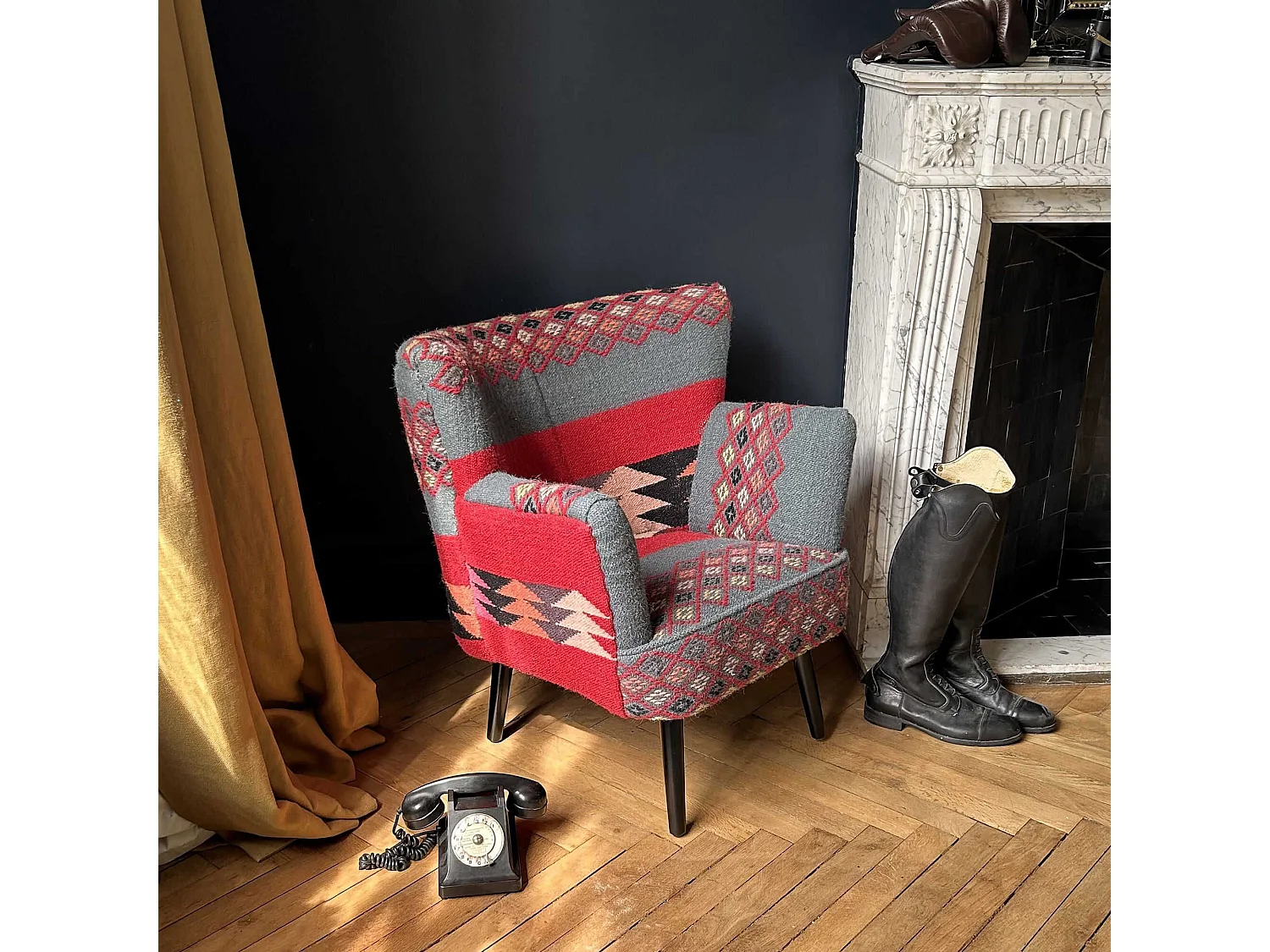 Now's Home - Fauteuil En Kilim  Brode Main Pieds Bois Noir 68x70x77.5cm Inca