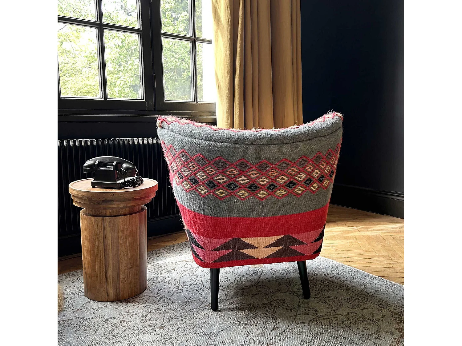 Now's Home - Fauteuil En Kilim  Brode Main Pieds Bois Noir 68x70x77.5cm Inca