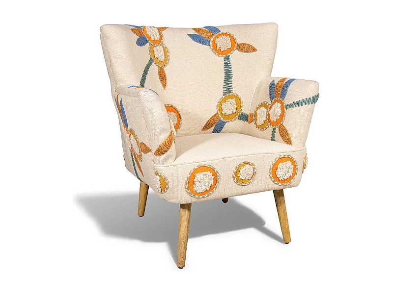 Now's Home - Fauteuil En Coton  Ecru Brode Main Pieds  Bois 68x70x77.5cm Maya