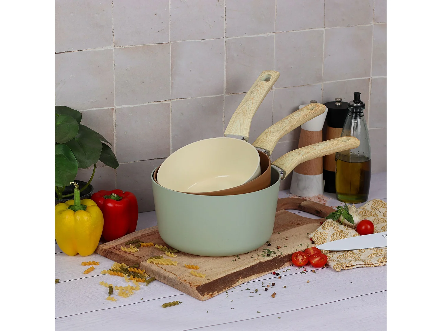 Menastyl - Casserole 18cm Colorama Noisette - En Aluminium - Revetement Antiadhesif En Ceramique