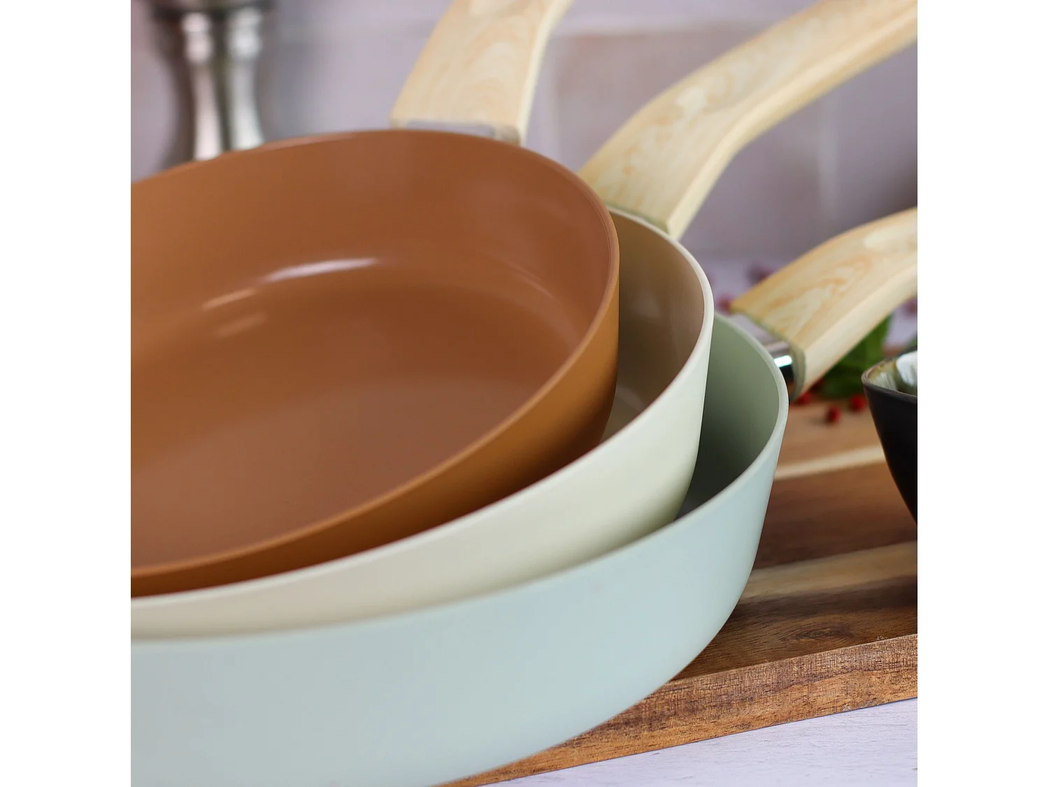 Menastyl - Poele 24cm Colorama  Creme - En Aluminium - Revetement Antiadhesif En Ceramique