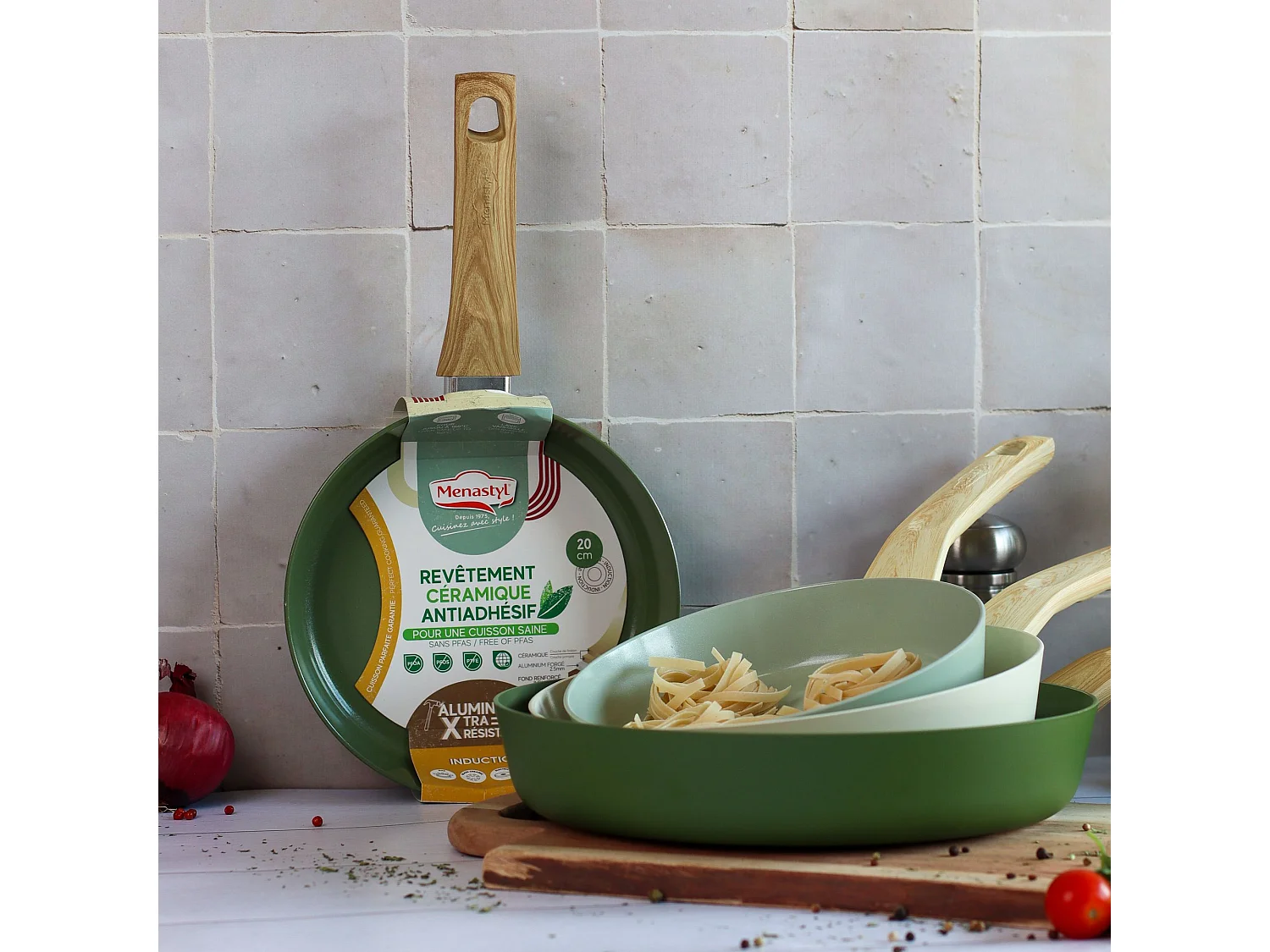 Menastyl - Poele 28cm Colorama  Olive - En Aluminium - Revetement Antiadhesif En Ceramique