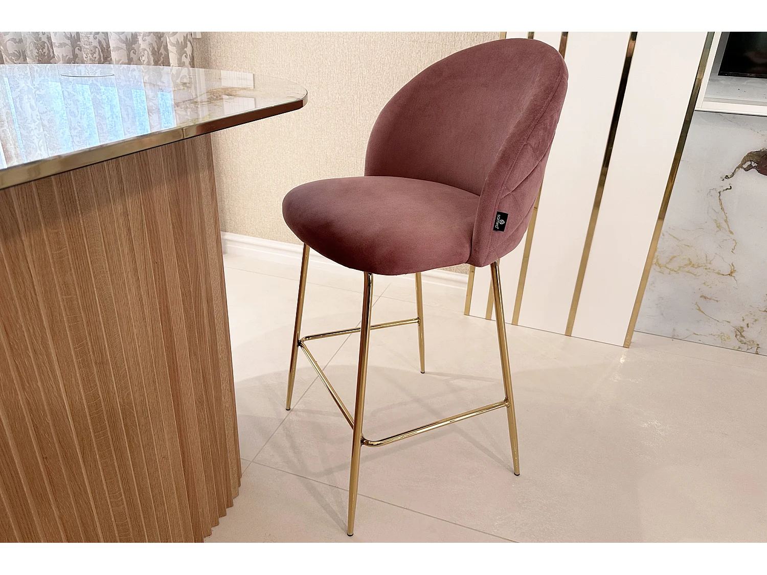 Sgabello cucina imbottito, sgabello alto in velluto rosso mattone mod. Nicole