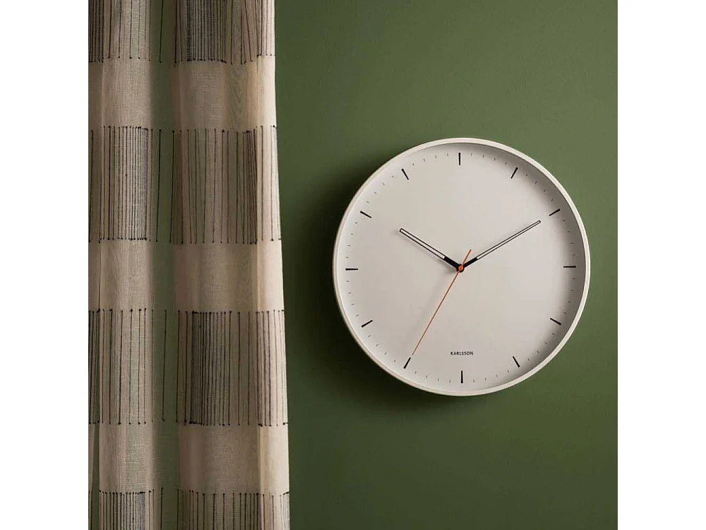 Horloge murale en métal Calm