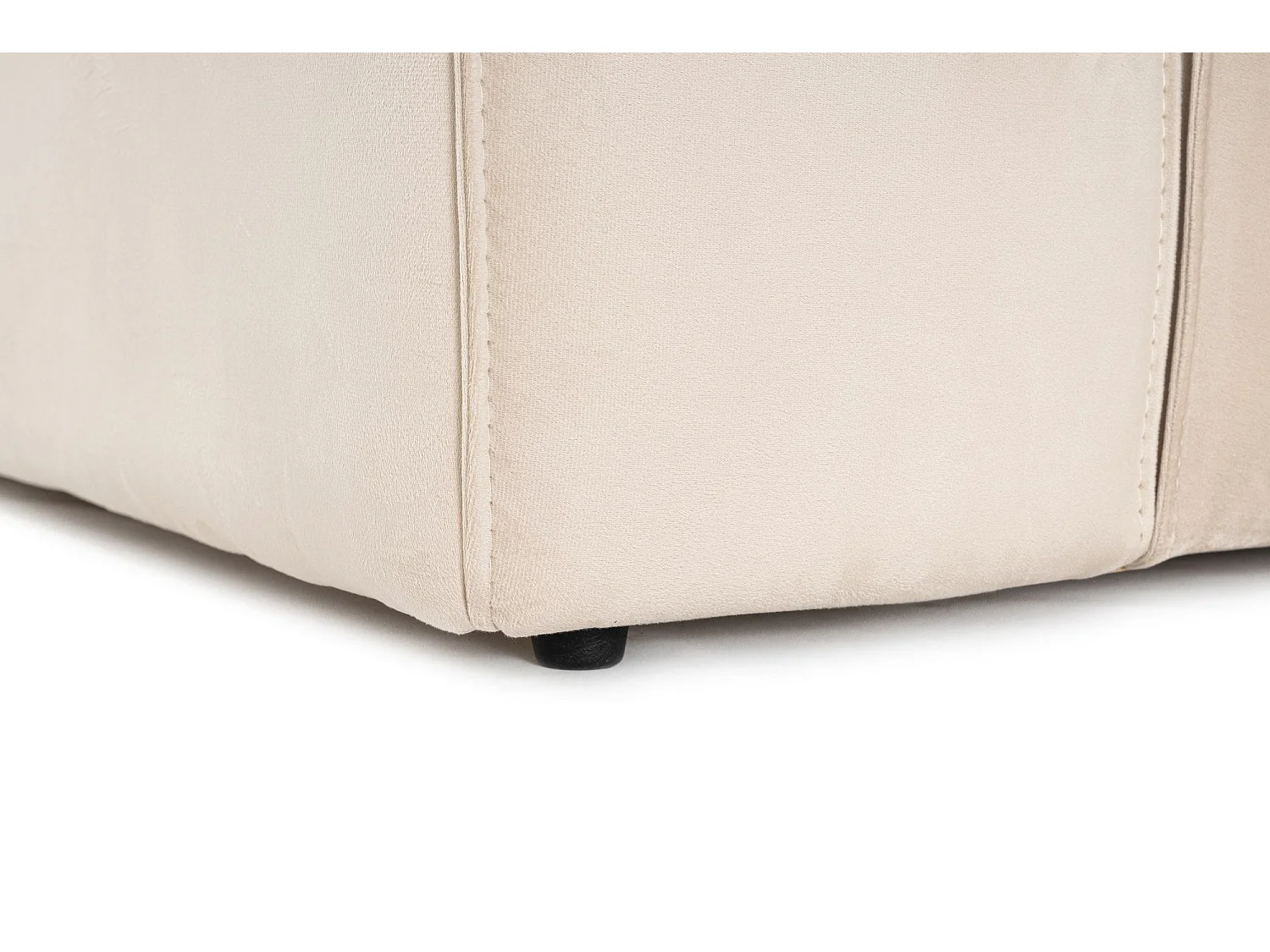 Elegante sillón de 1 plaza, lino crema, 110 x 108 x 65 cm | Estructura 100% madera de carpe, espuma DNS 32, patas de plástico | Incluye cojí