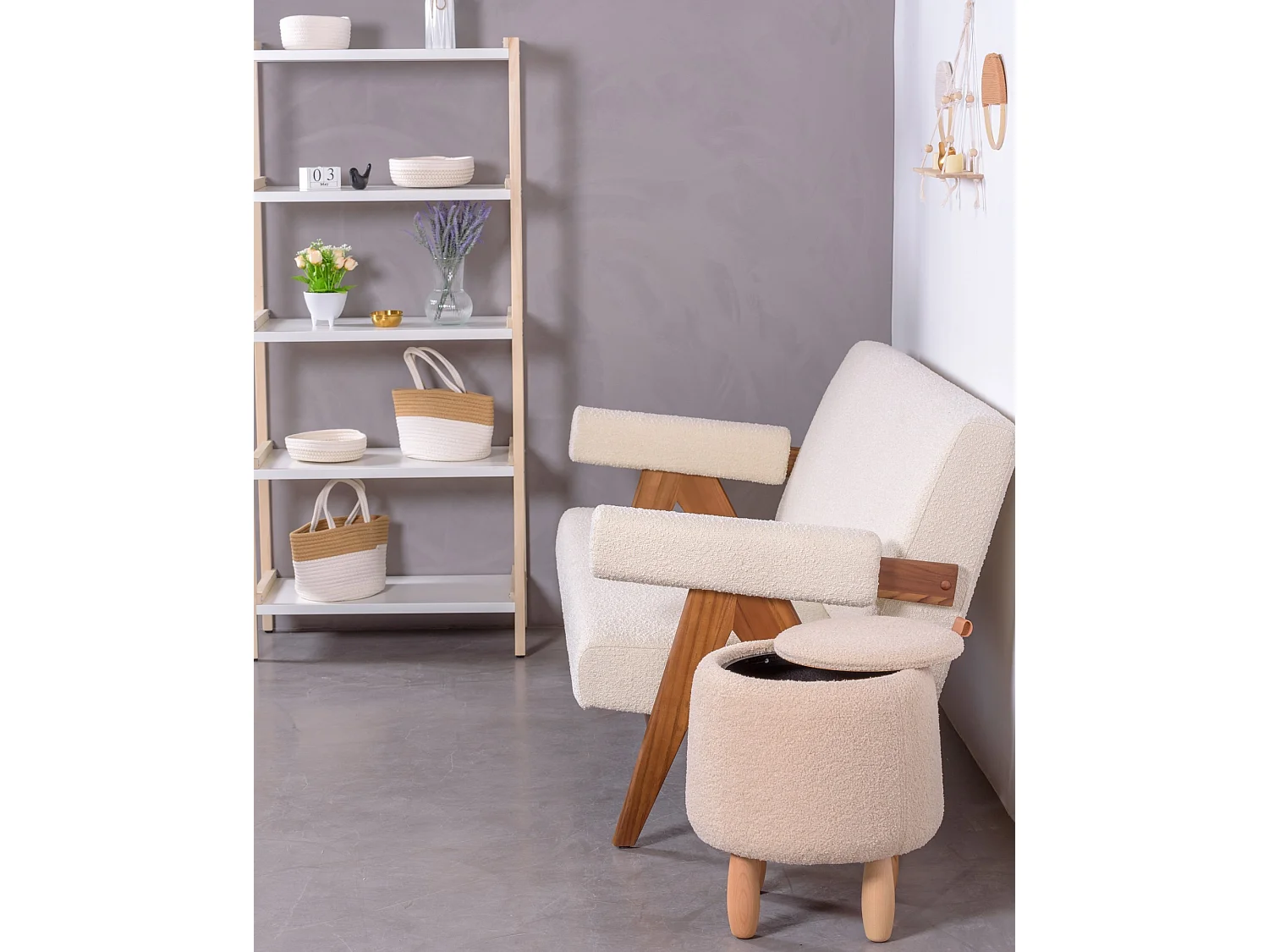 Tabouret design recouvert de bouclé avec tiroir - Berna - Beige