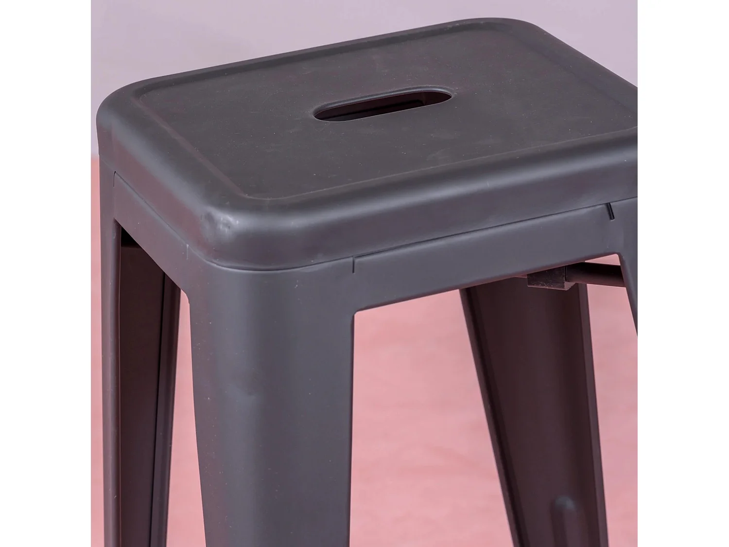 Sgabello impilabile in acciaio metallo (68 cm) - Bistro - Nero