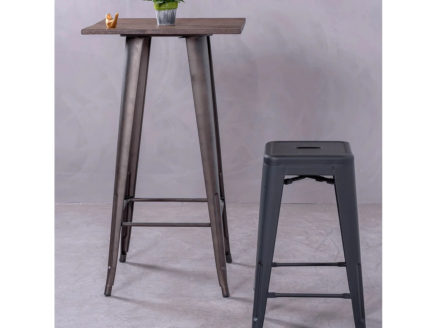 Stapelbare metalen stalen kruk (68cm) - Bistro - Zwart