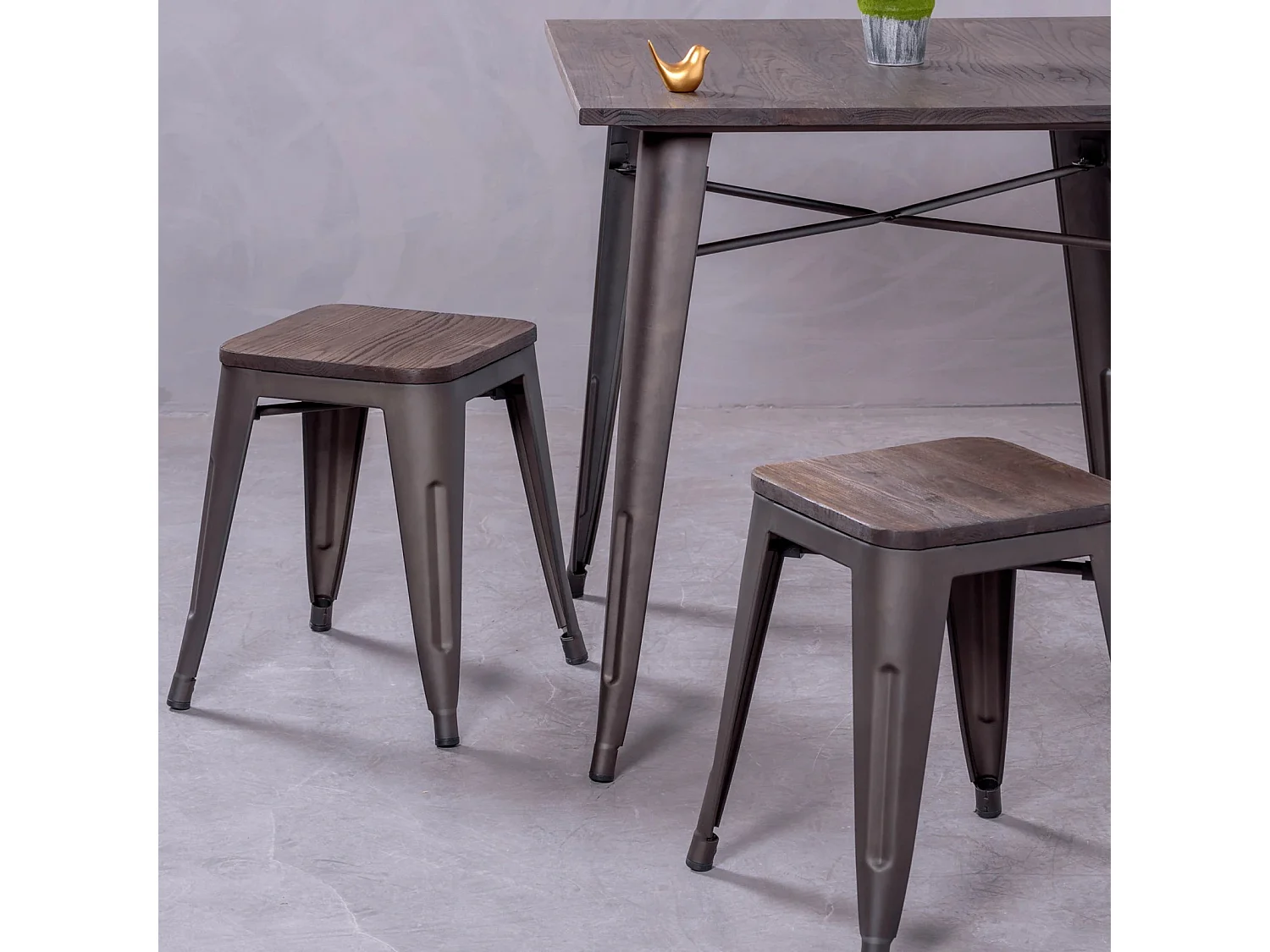 Tabouret bas industriel en acier vieilli et assise en bois (45cm) - Bistro - Antique