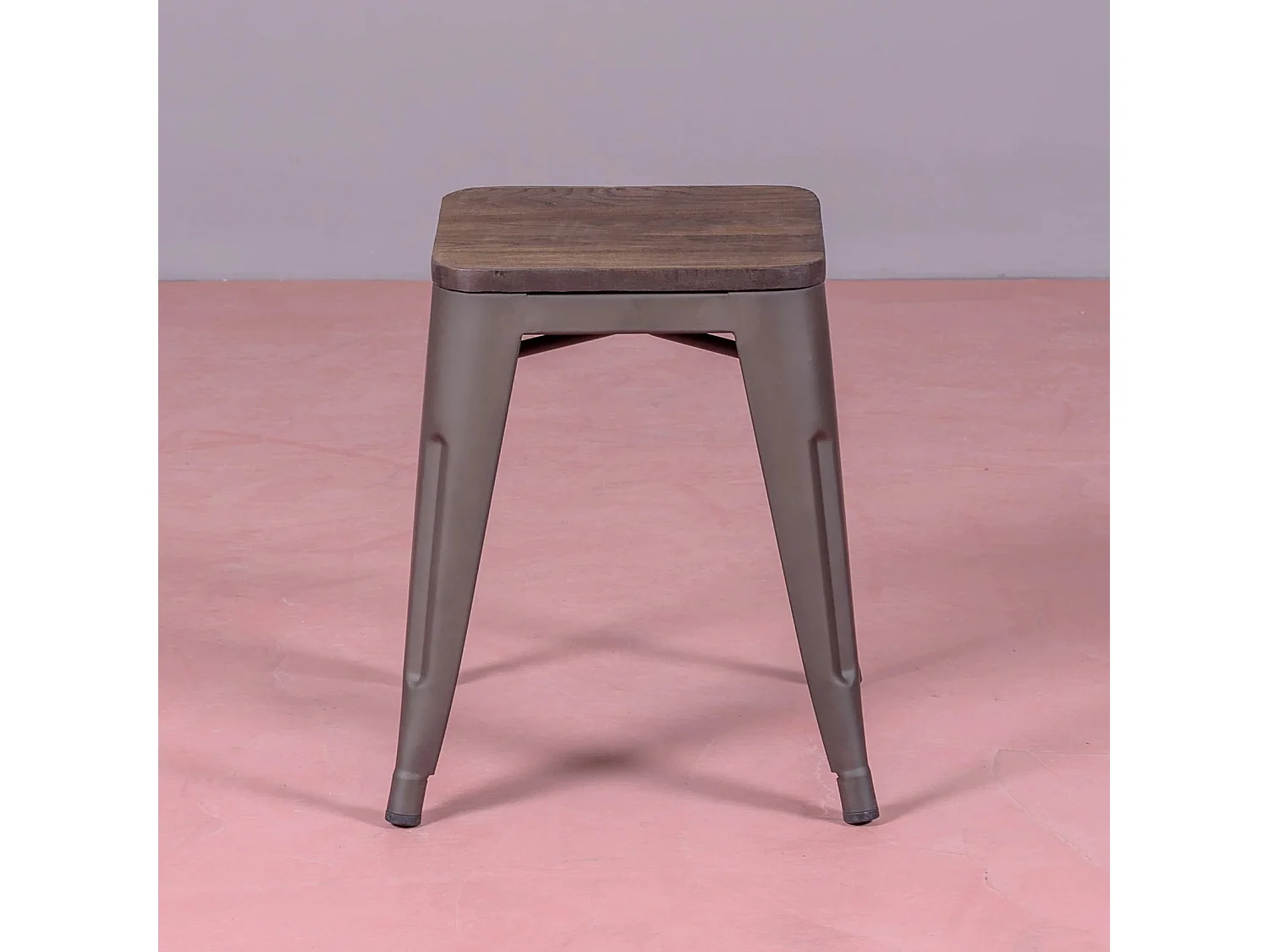 Niedriger Industriehocker aus gealtertem Stahl und Holzsitz (45 cm) - Bistro - Antiquität