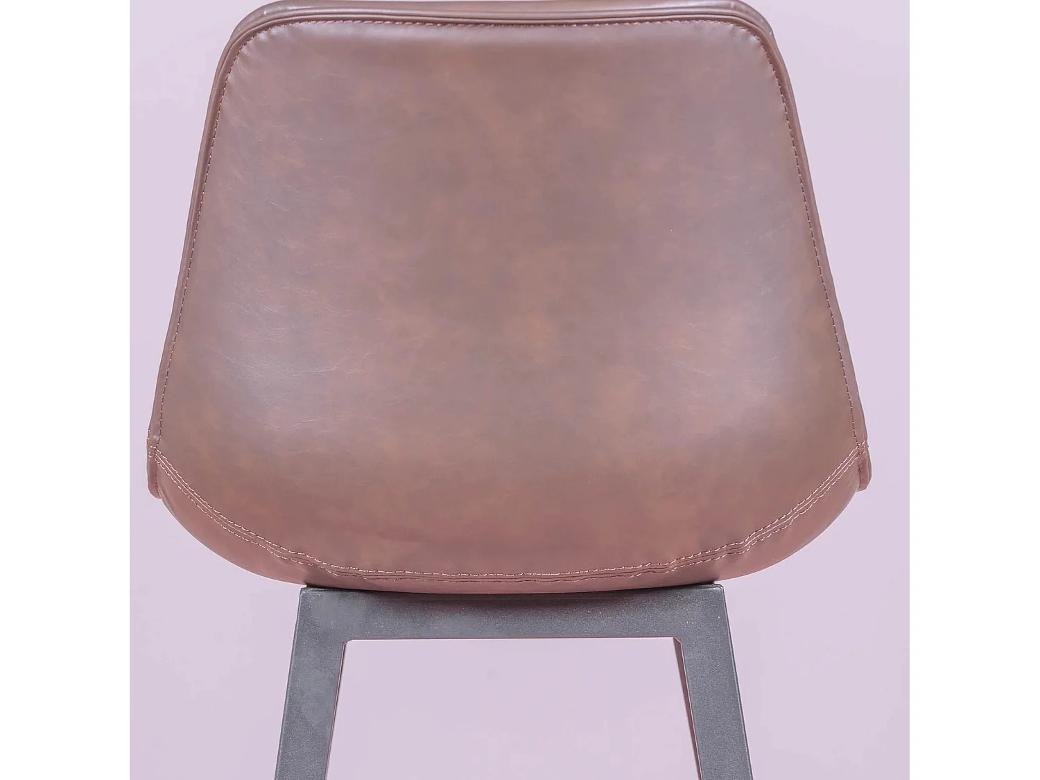 Banqueta vintage estofada em pele sintética (76cm) - Jules - Marrom