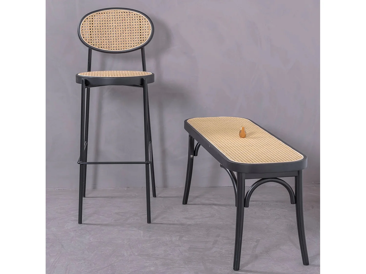 Vintage kruk met klassiek design in natuurlijk rotan - North - Zwart