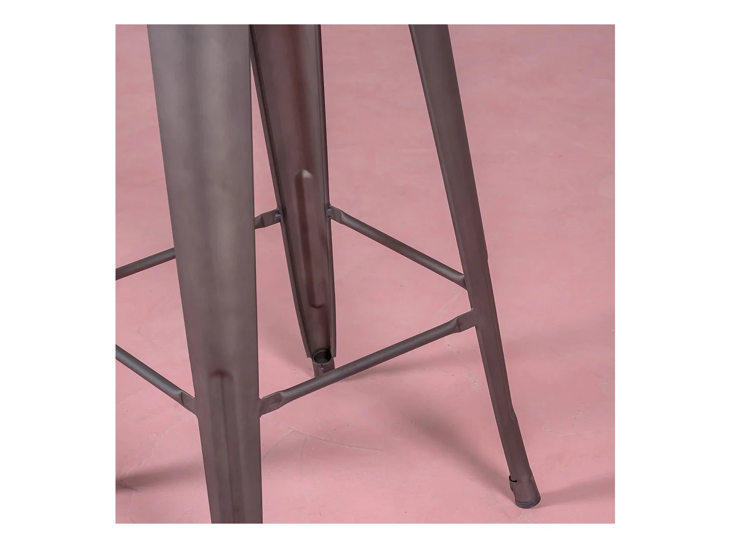 Industriële kruk in verouderd staal met lage rugleuning en houten zitting - Bistro - Antiek