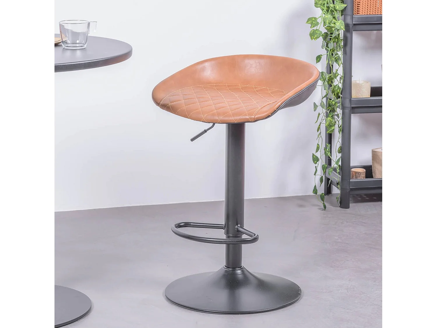 Tabouret réglable recouvert de simili cuir - Denver - Beige