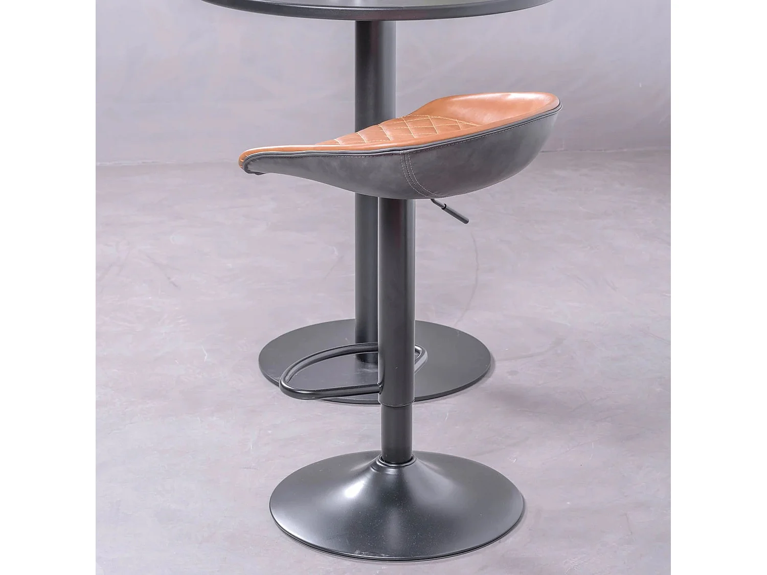 Tabouret réglable recouvert de simili cuir - Denver - Beige