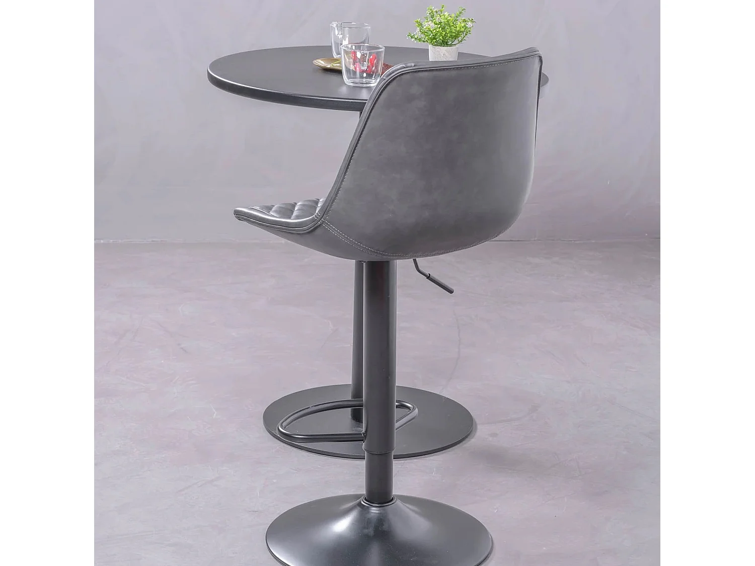 Tabouret réglable avec dossier recouvert de simili cuir - Brandon - Gris