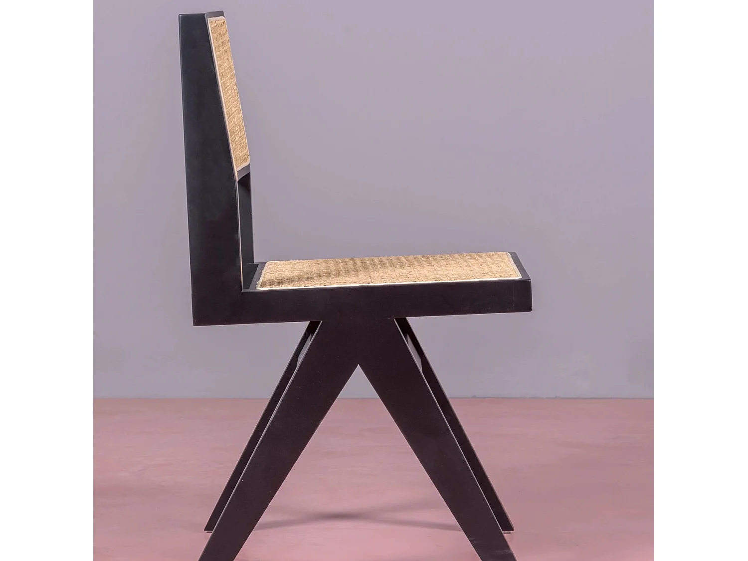 Chaise classique en rotin naturel et bois de frêne - Compass - Noir