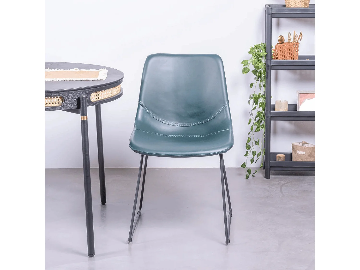 Chaise industrielle vintage tapissée en simili cuir - City - Bleu verdatre