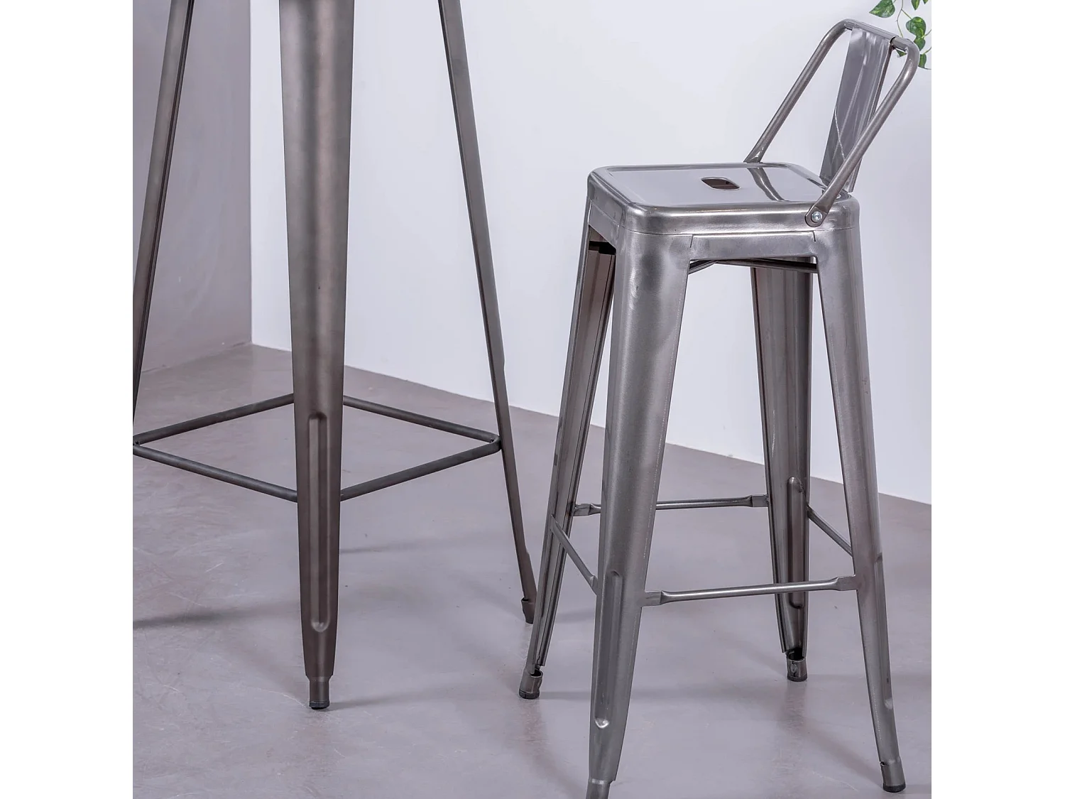 Industriële gemetalliseerde stalen kruk met lage rugleuning (76cm) - Bistro - Metaal