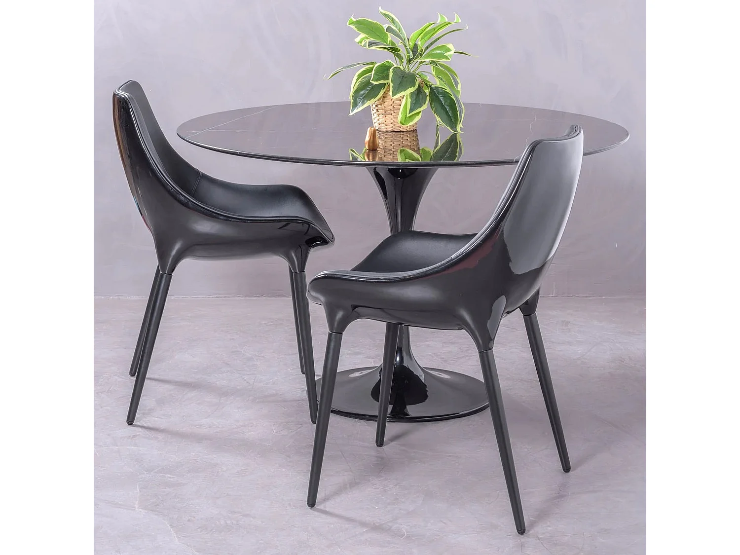 Moderner Designstuhl mit Kunstlederbezug - Olaan - Schwarz