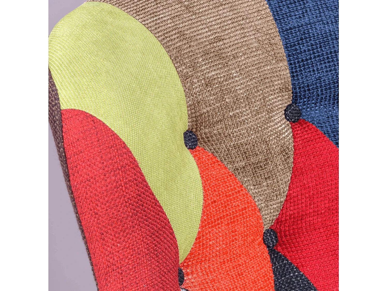 Fauteuil vintage recouvert de tissu patchwork - Capitone - Patchwork