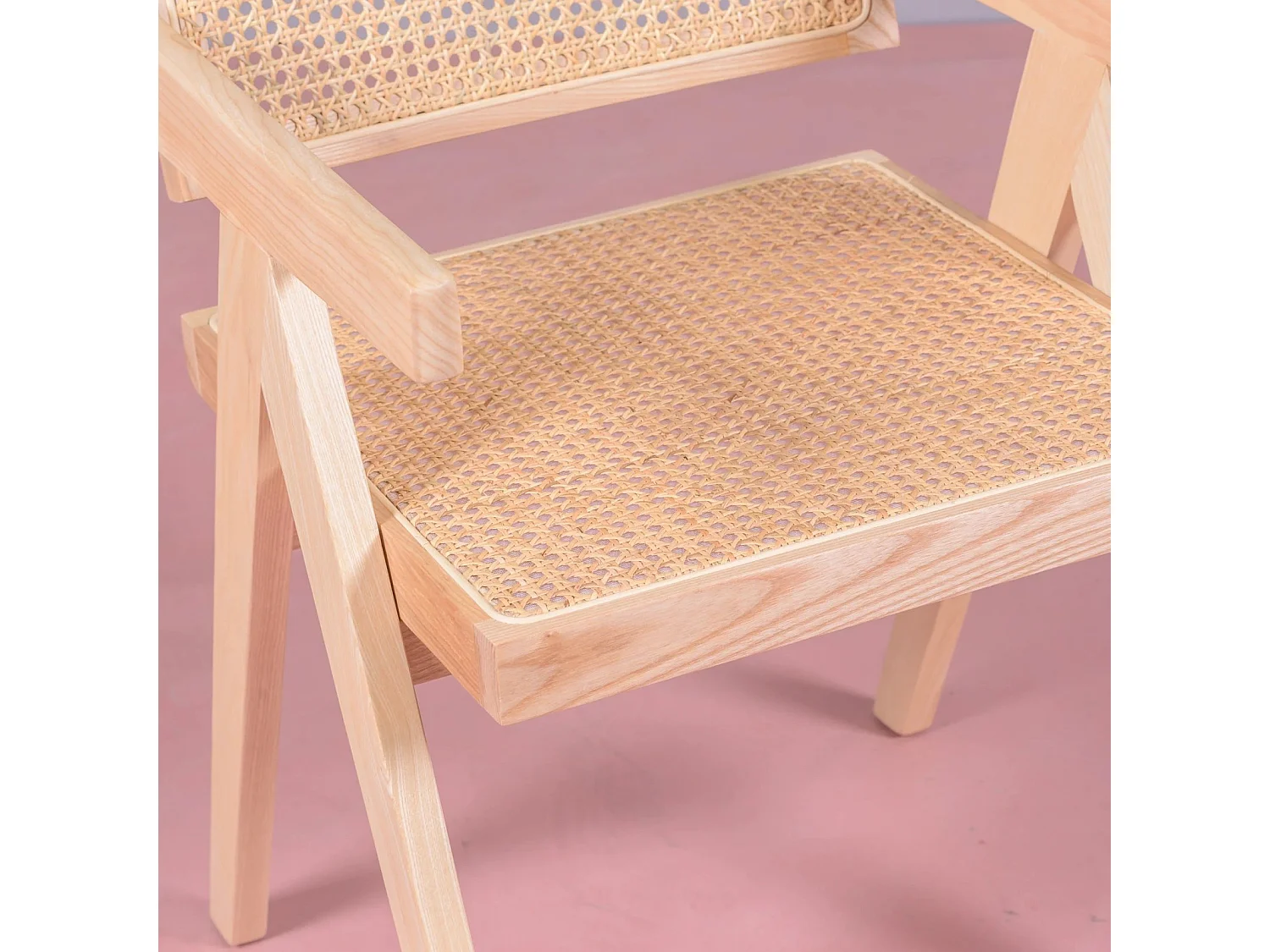 Silla cásica con reposabrazos en rattan natural y madera de fresno - Compass - Fresno Natural