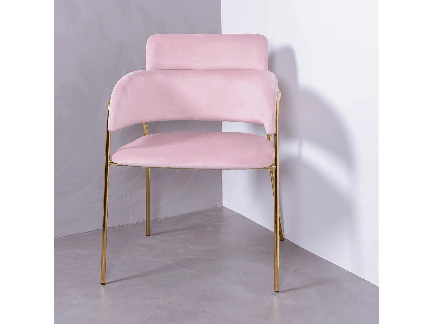 Chaise design recouverte de velours et pieds dorés - Cruiser - Rose