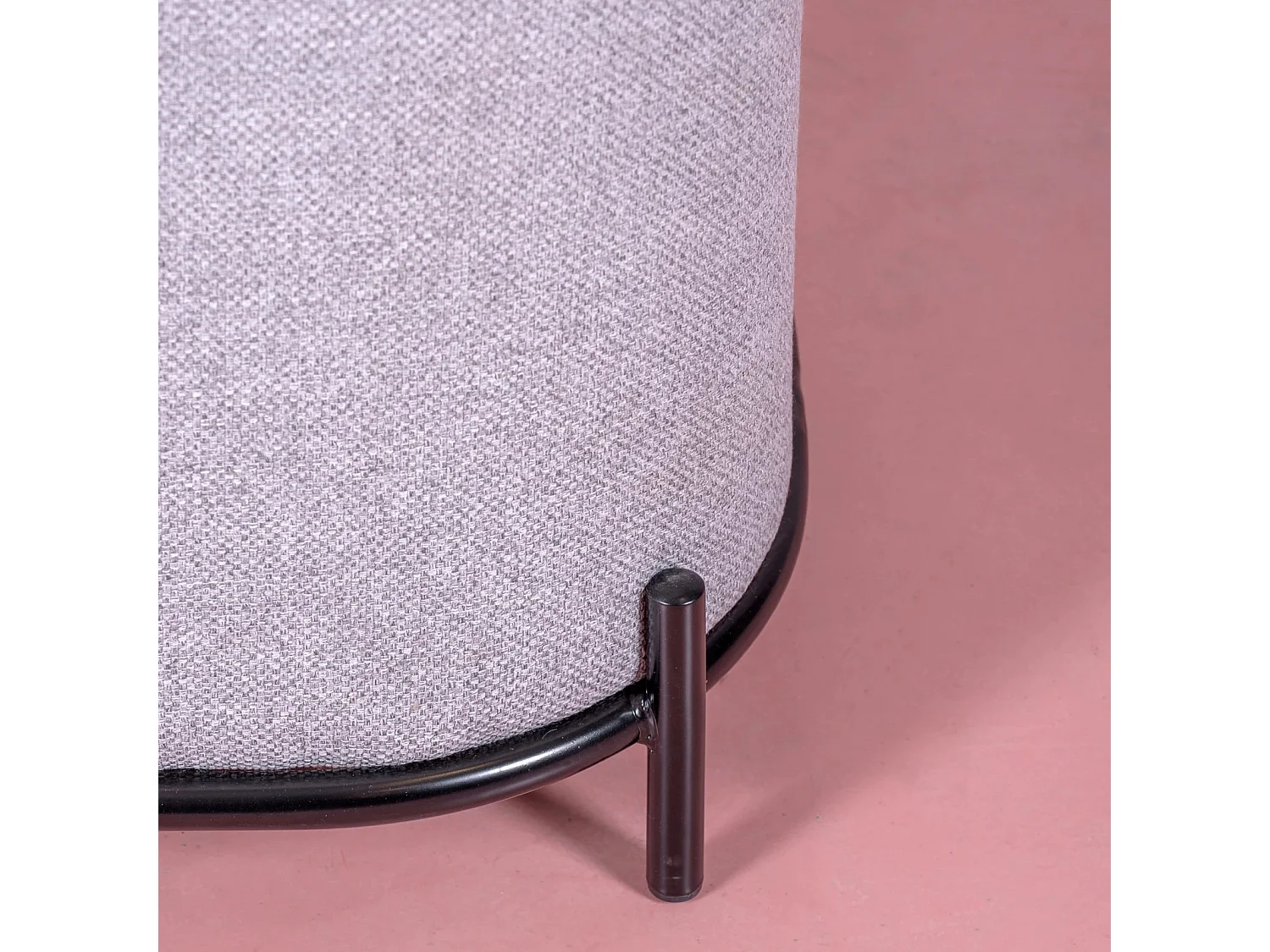 Repose-pieds pour le canapé au design minimaliste - Clair - Gris