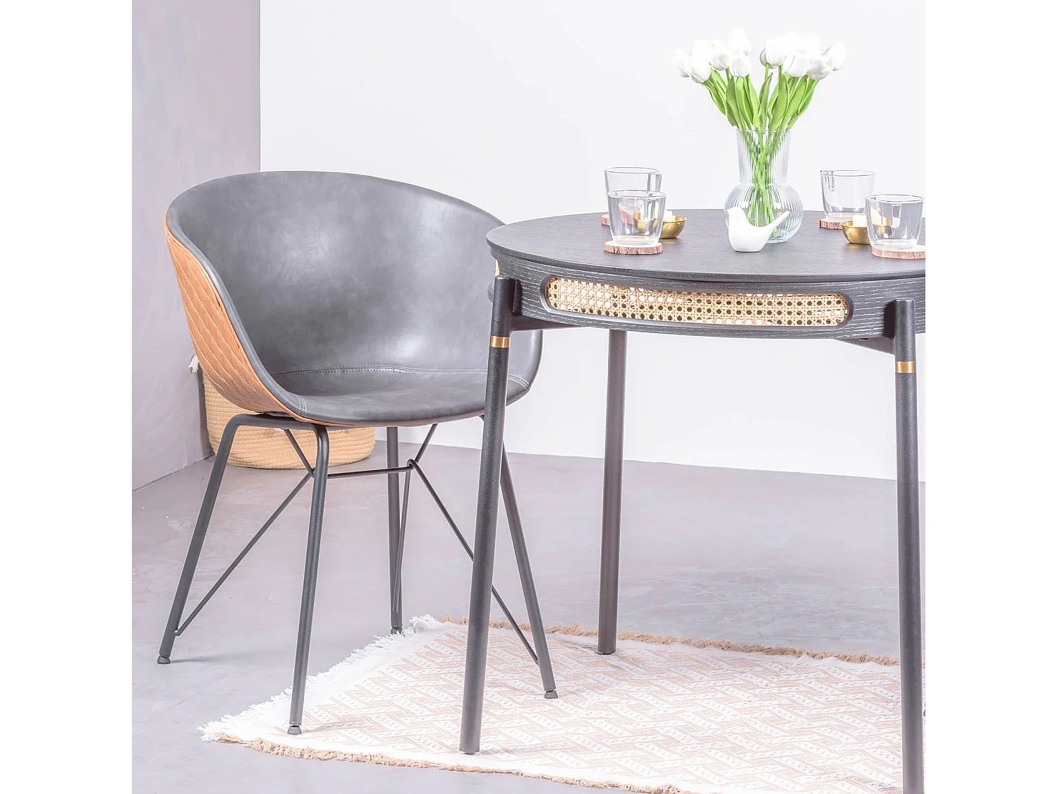 Runder Retro-Esstisch mit natürlichen Rattandetails (80 cm) - North - Schwarz