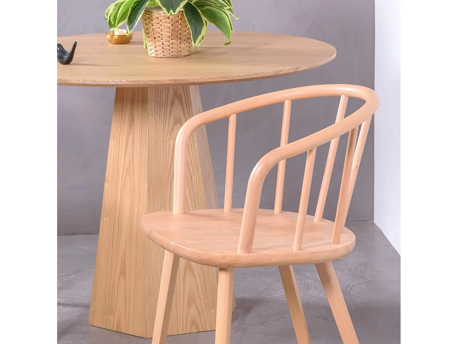 Eettafel met centraal onderstel in essenhout (100cm) - Nest - Natuurlijke as