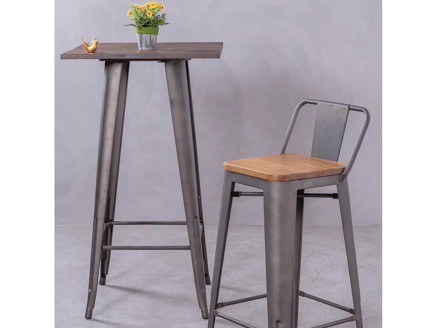 Industriële hoge tafel in verouderd staal en donker hout - Bistro - Antiek