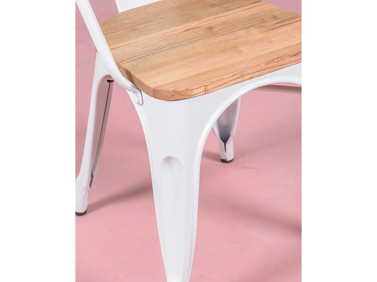 Sedia industriale con braccioli e seduta in legno di olmo - Bistro - Bianco