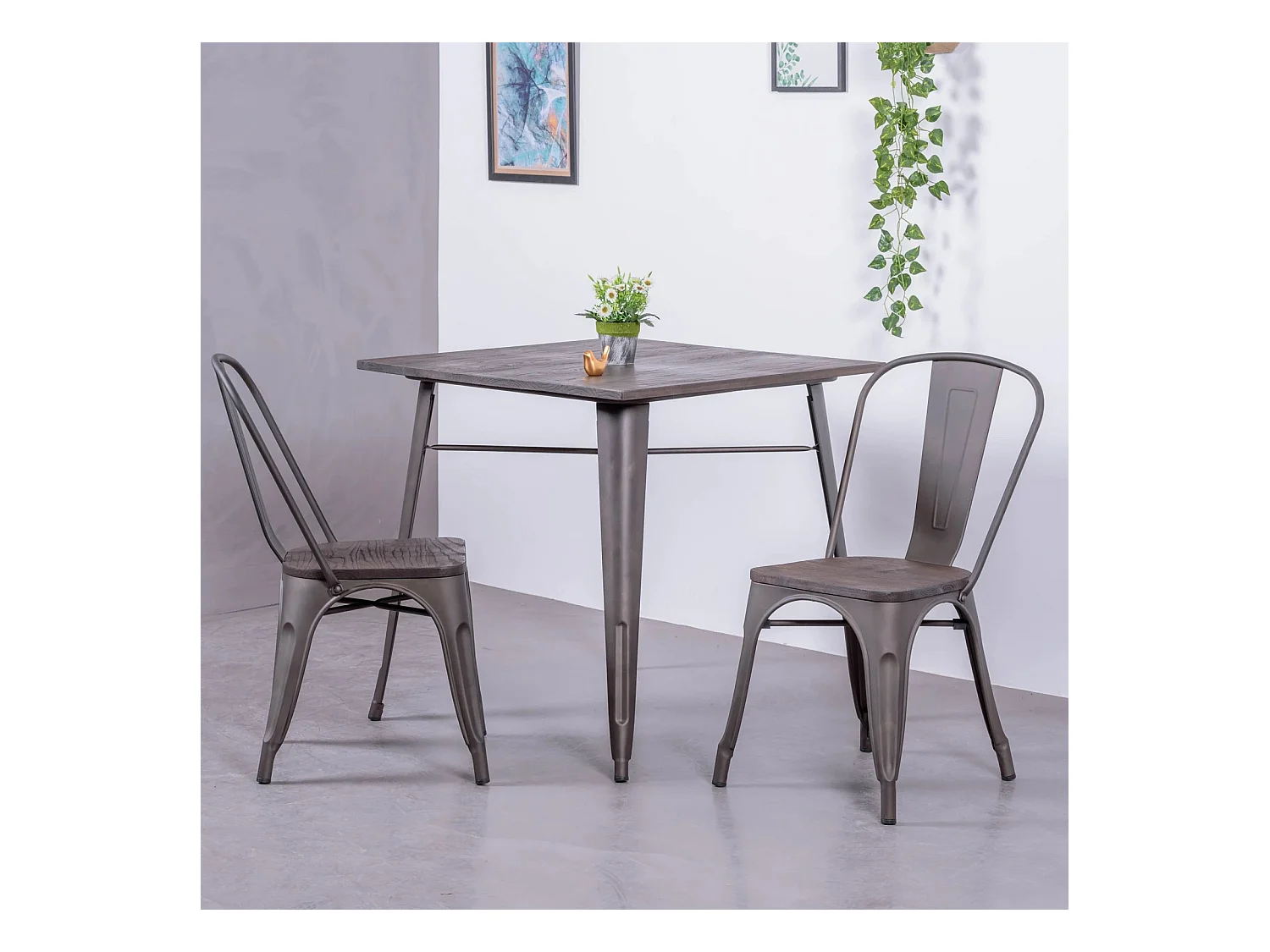 Oude industriële stoel met donkerhouten zitting - Bistro - Antiek