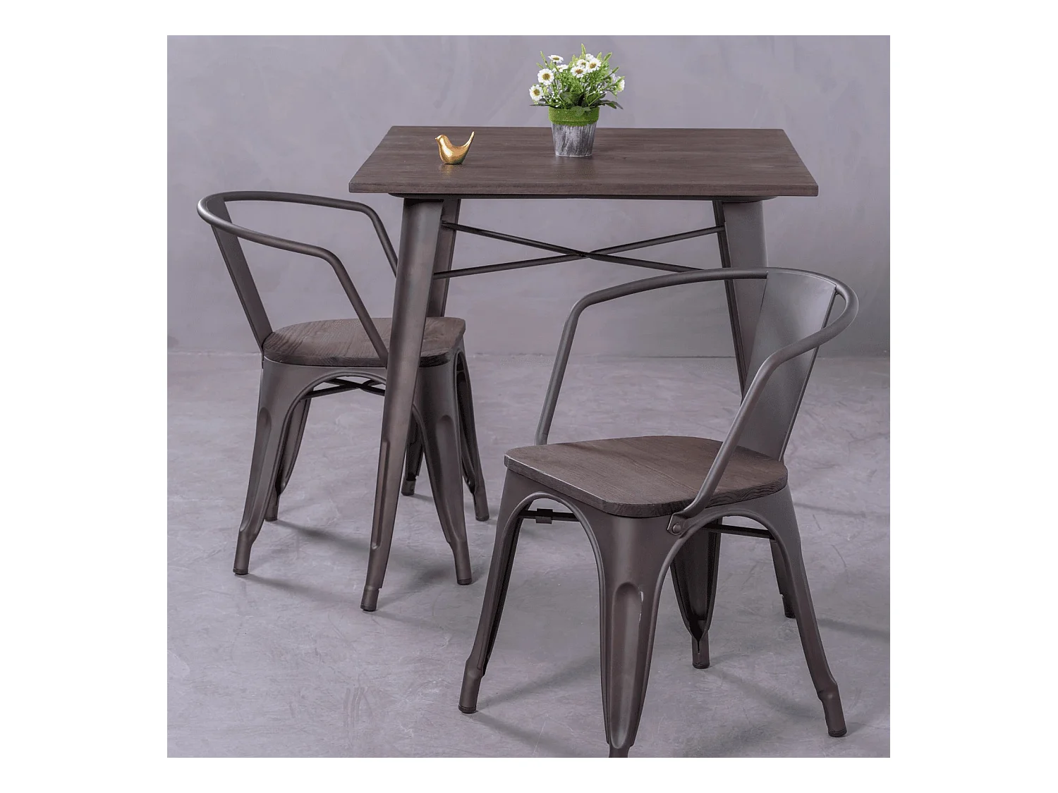 Verouderde industriële stoel met armleuningen en houten zitting - Bistro - Antiek