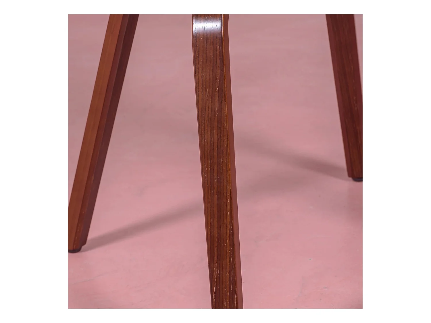 Chaise design scandinave en bois de noyer - Hut - Noyer