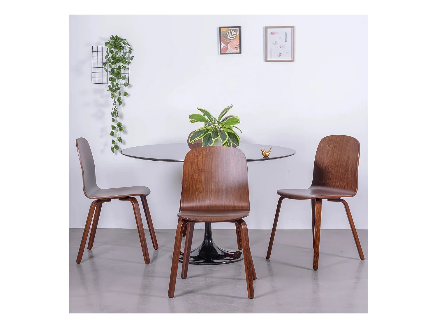 Chaise design scandinave en bois de noyer - Hut - Noyer