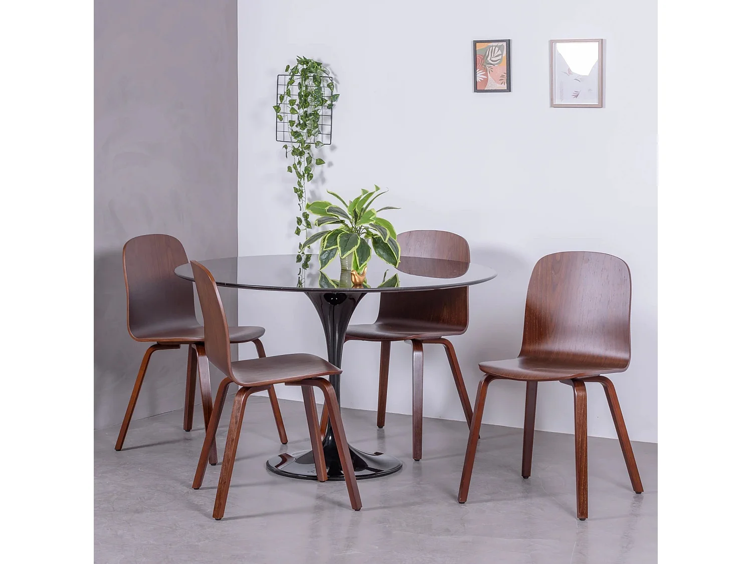 Chaise design scandinave en bois de noyer - Hut - Noyer