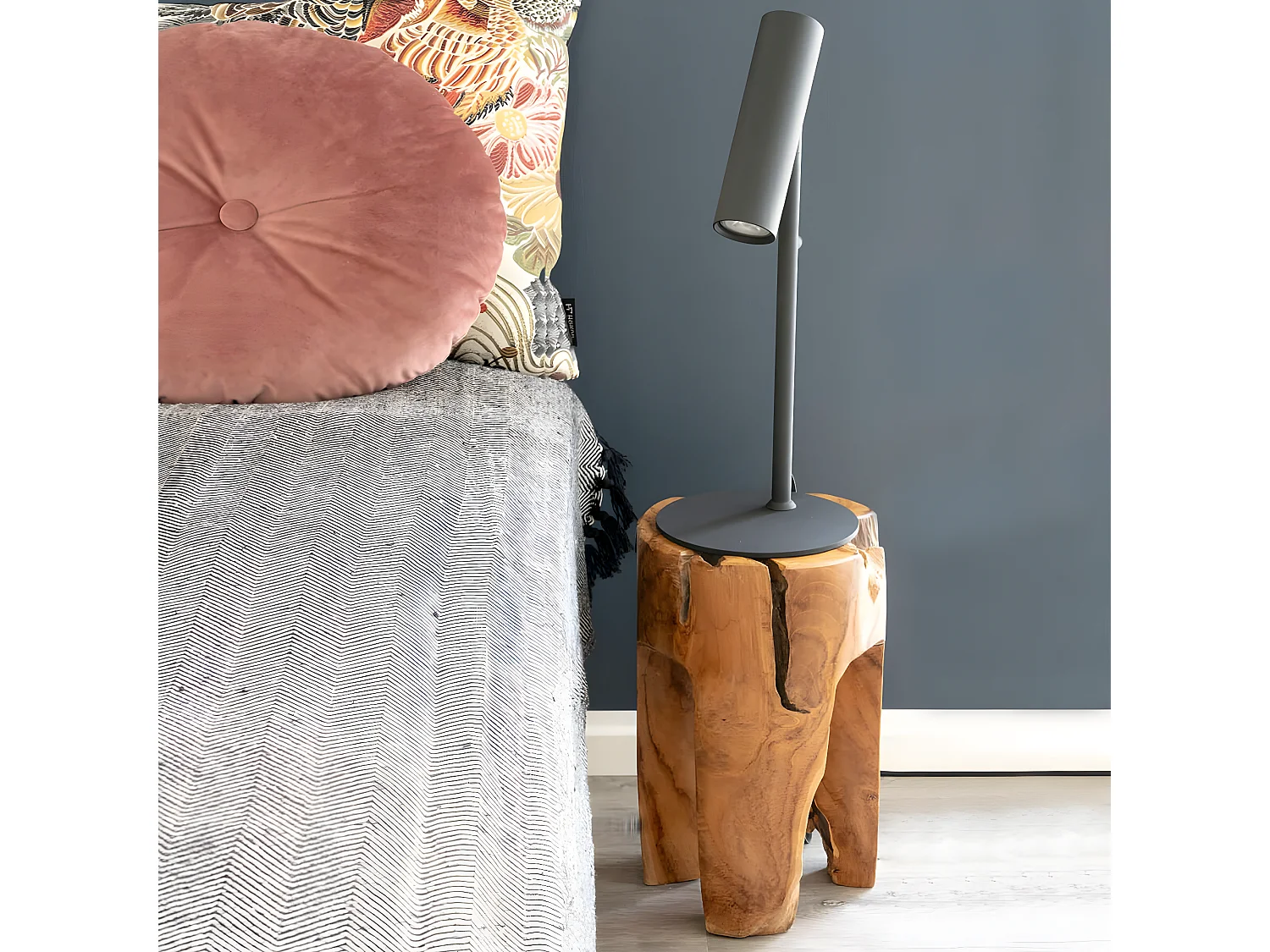 CHIKO - Tabouret 3 Pieds en Teck Brut Naturel