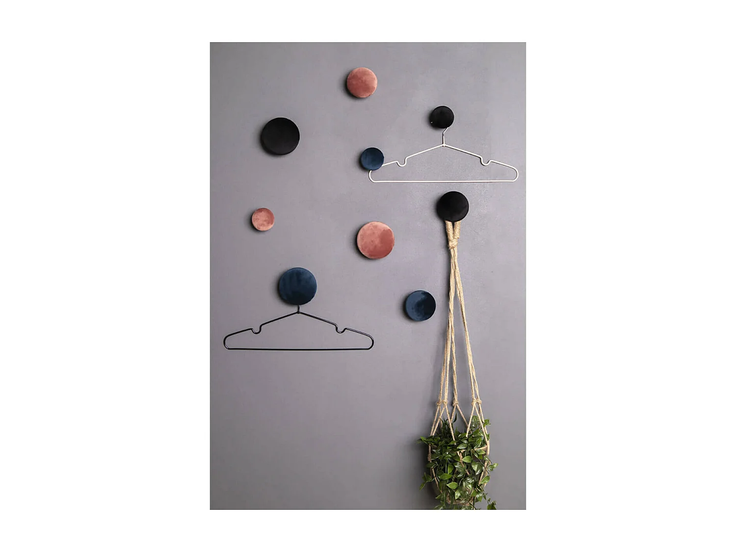 GIZEH - Lots de 3 Patères Rondes Velours Bleu et Aspect Laiton