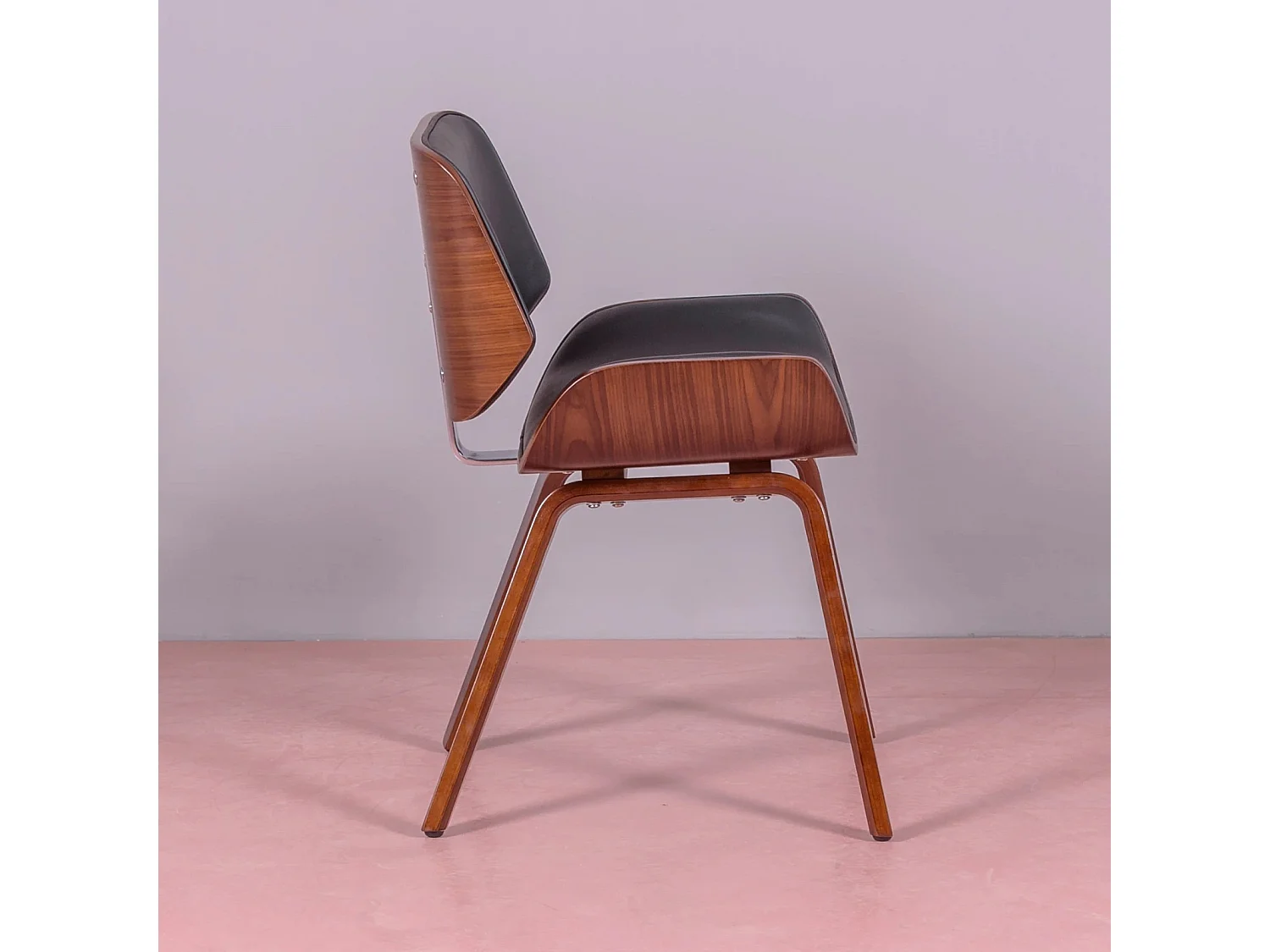 Holzstuhl aus dunklem Ahorn mit Kunstlederkissen - Nordic - Schwarz