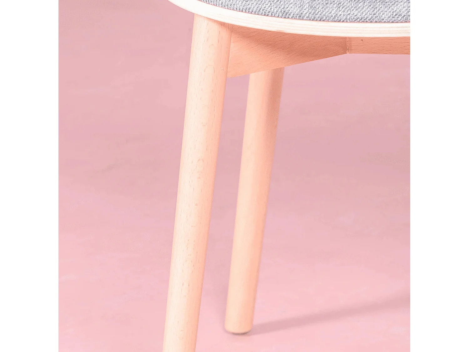 Chaise design scandinave en bois de frêne - Cabane - Noir