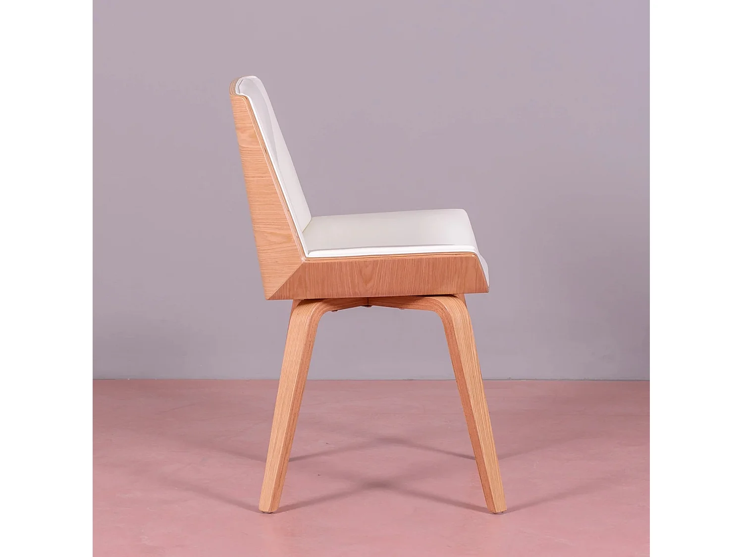 Cadeira de madeira clara de bordo com almofada de couro sintético - Nordic S - Branco