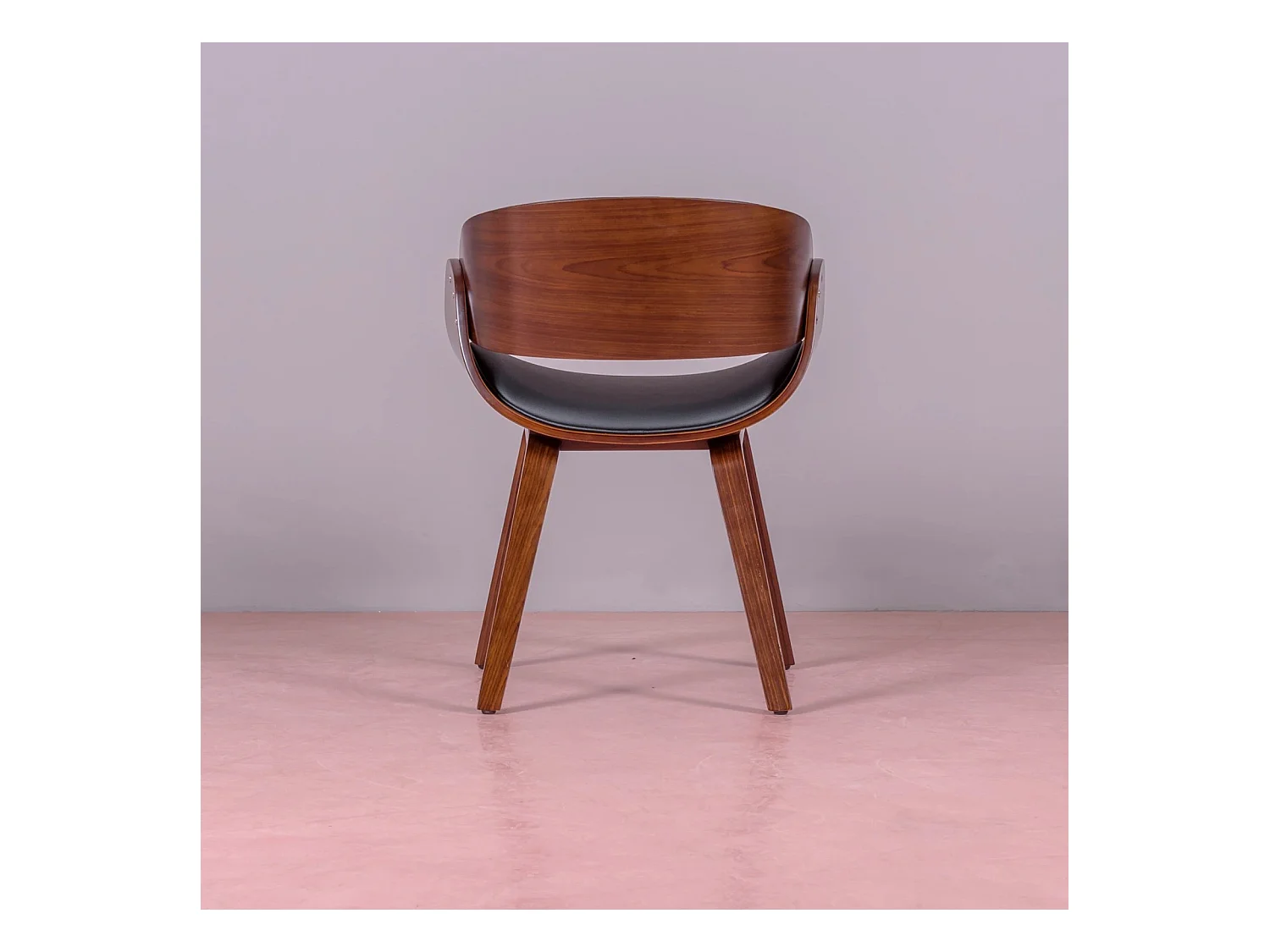 Chaise scandinave avec accoudoirs en bois de noyer foncé et tapissée en simili cuir - Burrow S - Noir