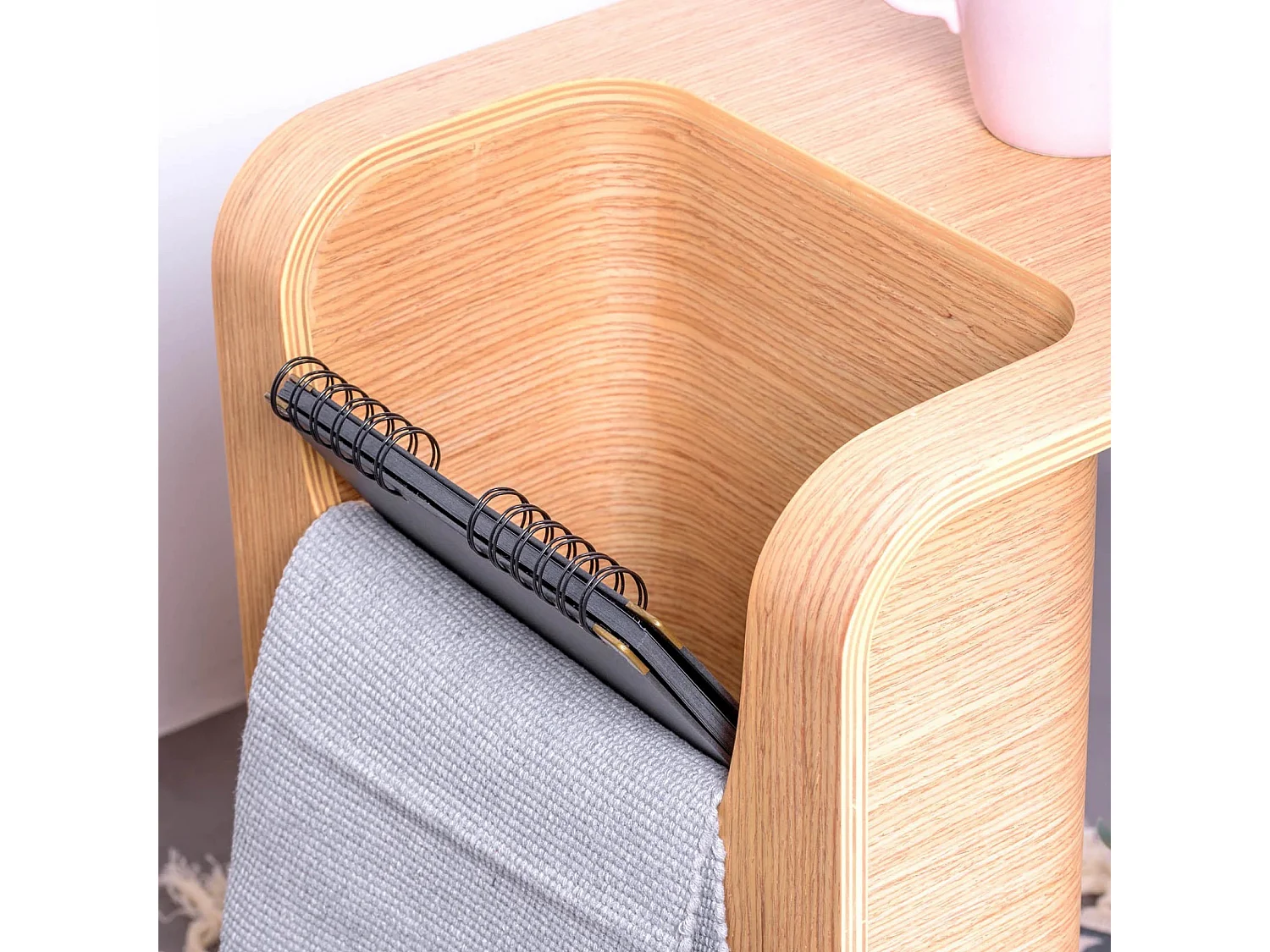 Design bijzettafel in essenhout - Liam - Natuurlijke as